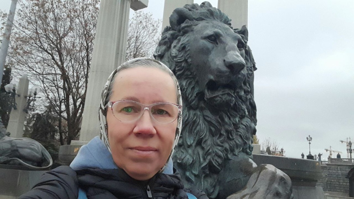 Даже мне сегодня хочется зарычать ))) ( фотографии осеннего сквера у меня в Телеграм)