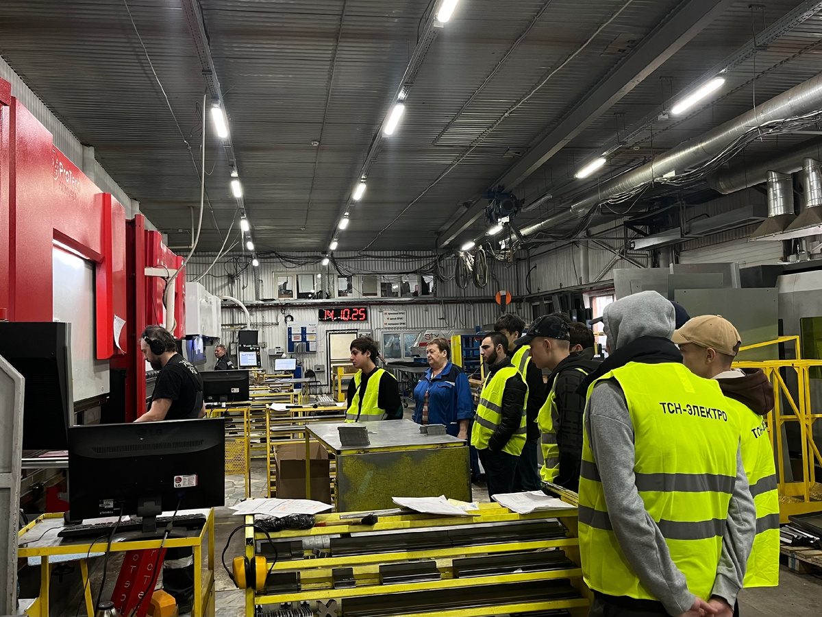 Экскурсия для студентов Княгининского университета на производство «ТСН-электро»