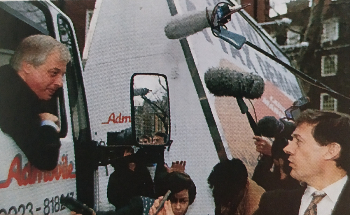 "Мохнатые" микрофоны защищены от посторонних шумов