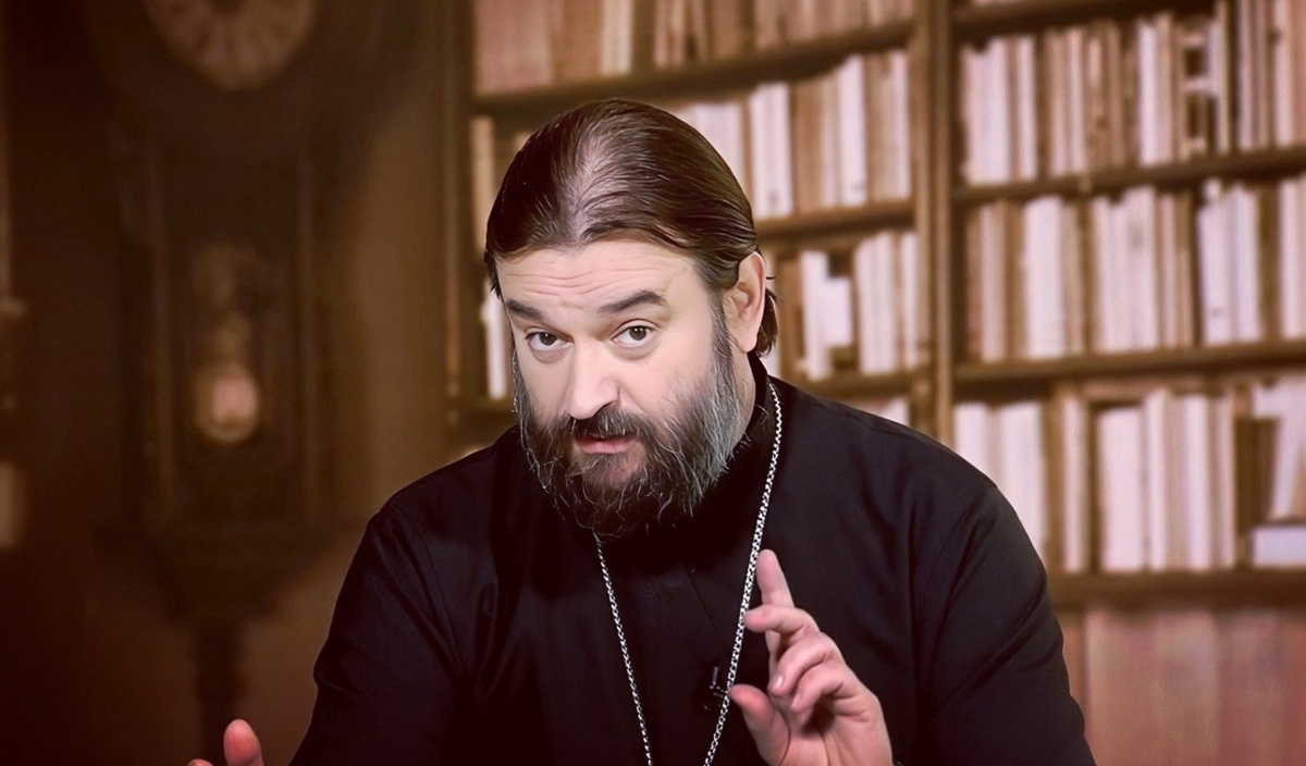 Андрей Ткачёв — протоиерей, настоятель Храма Троицы Живоначальной в Хохлах, писатель, телеведущий, блогер, миссионер.