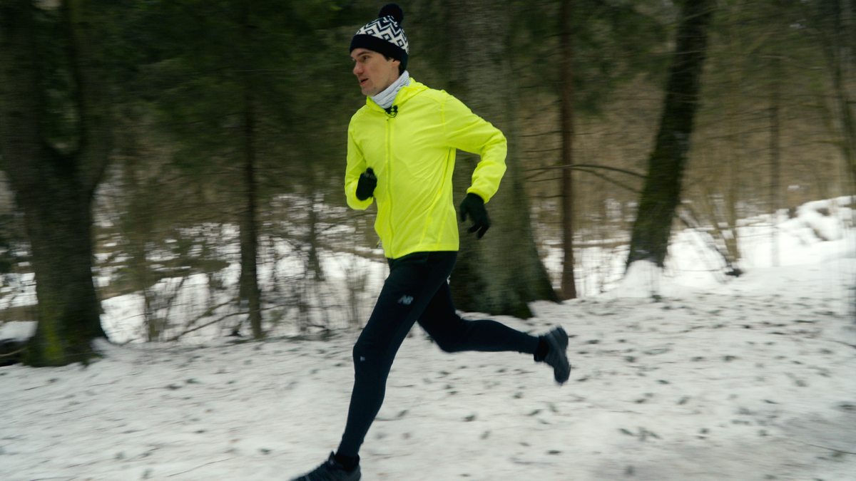 Зимнаяя пробежка по лесу в Подмосковье