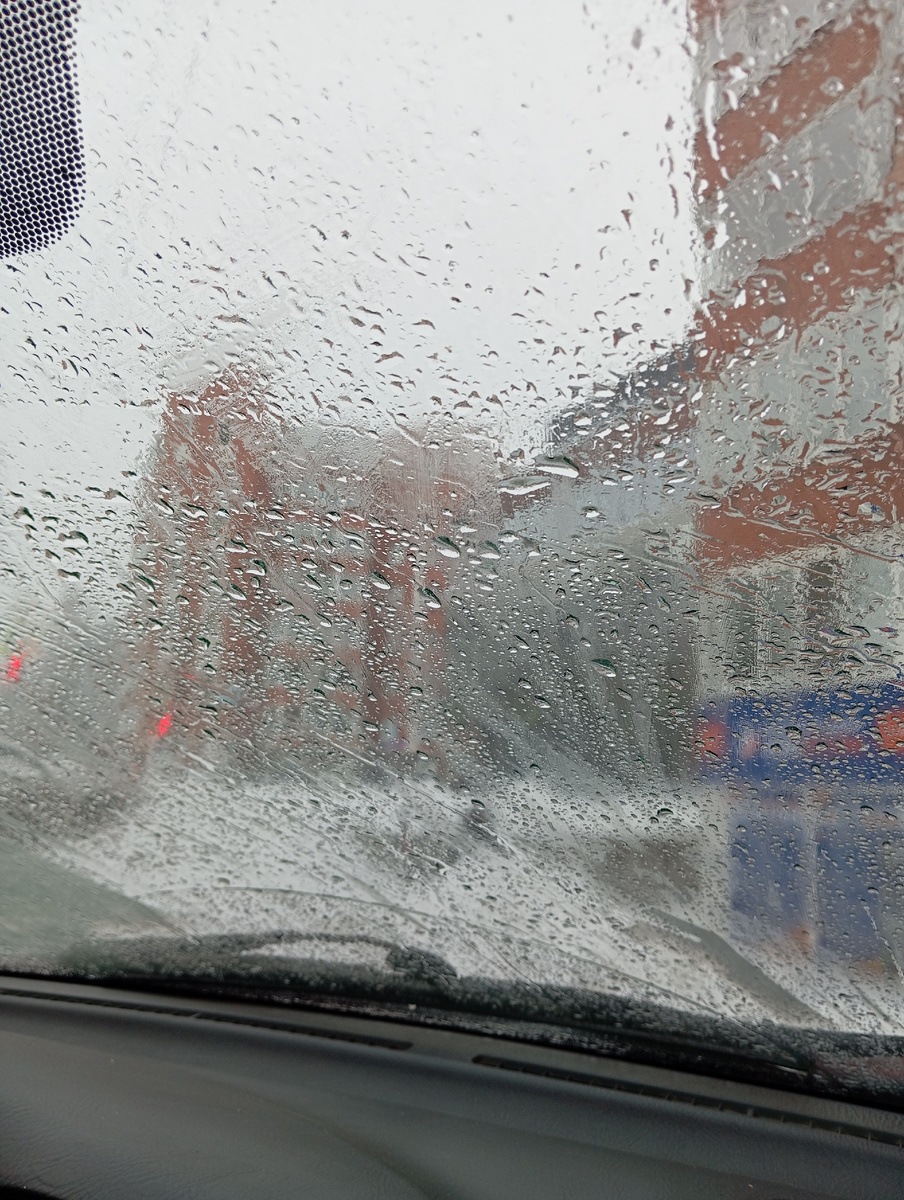 Пока в моей жизни так - всё размыто и ничего не понятно. 