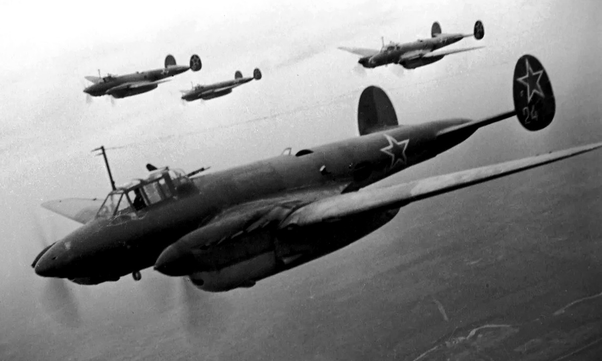 Боевой вылет Пе-2 Источник: waralbum.ru