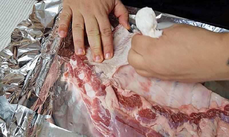 Сочные ребрышки в духовке: секрет домашней хрустящей корочки