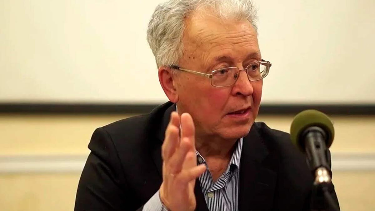 «Беднеть по плану»: почему ожидания россиян по уровню жизни рухнули и что с этим делать