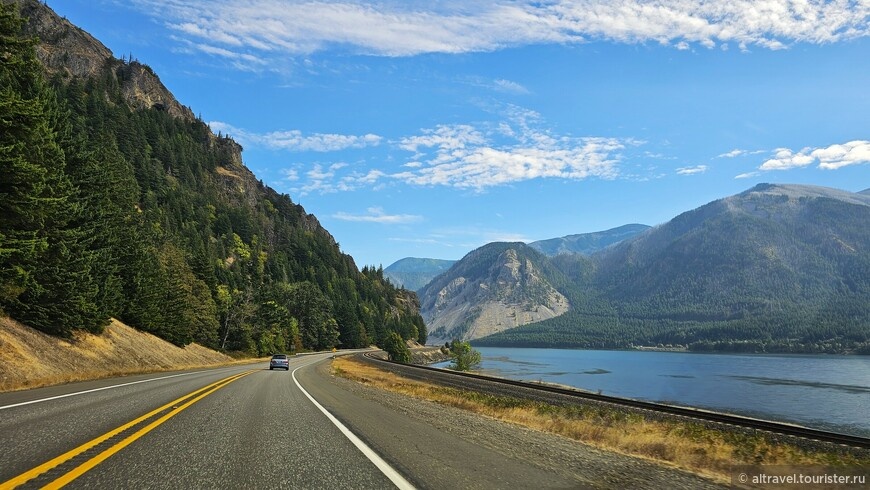 Шоссе вдоль реки Колумбия © Андрей Л., altravel.tourister.ru