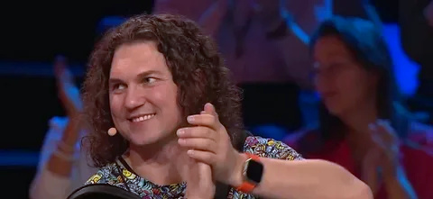 Кучерявый мордвин Александр Бардин покорил преподавателей Гнесинки и завоевал сердце студентки