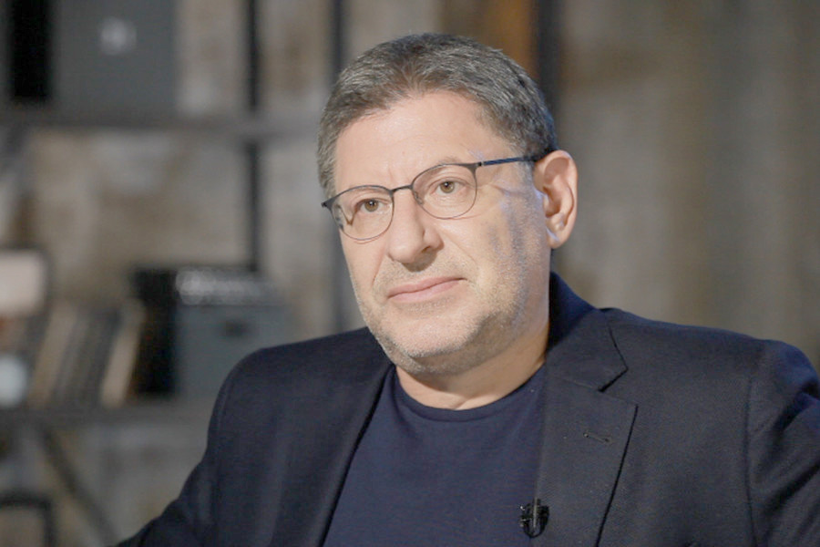 российский психолог, писатель, юрист, телеведущий и радиоведущий. Журнал «Forbes» признал его самым узнаваемым психологом