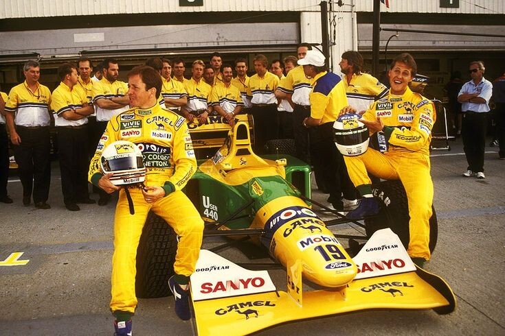 Михаэль Шумахер (справа) с напарником в команде Benettone. Фото pinterest 