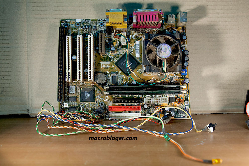 материнская плата Gygabate GA-6VEM