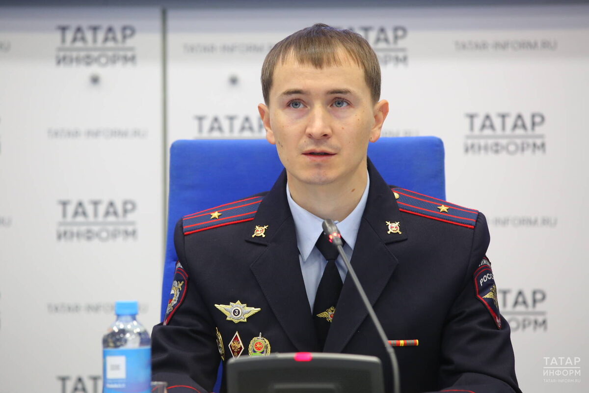 Радис Юсупов: «В августе отмечалось снижение количества мошенничеств, совершенных с использованием телефонной связи и интернета, но с сентября по октябрь произошел рост»Фото: © Султан Исхаков / «Татар-информ»