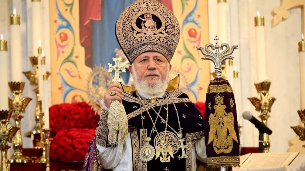   Каталикос всех армян Гарегин II занимает свой пост с 1999 года.