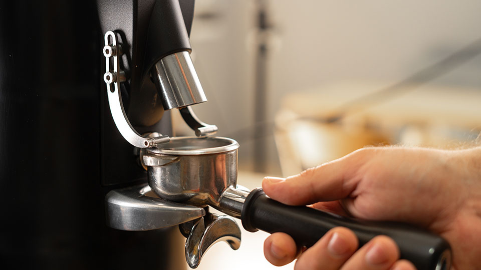 Лучшие рожковые кофеварки. Фото: Lysenko Andrii / Shutterstock / Fotodom