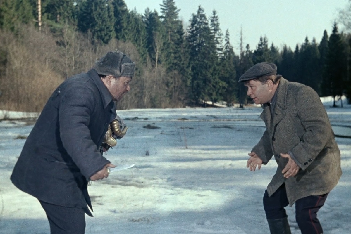 И тут сразу видно, что был нож