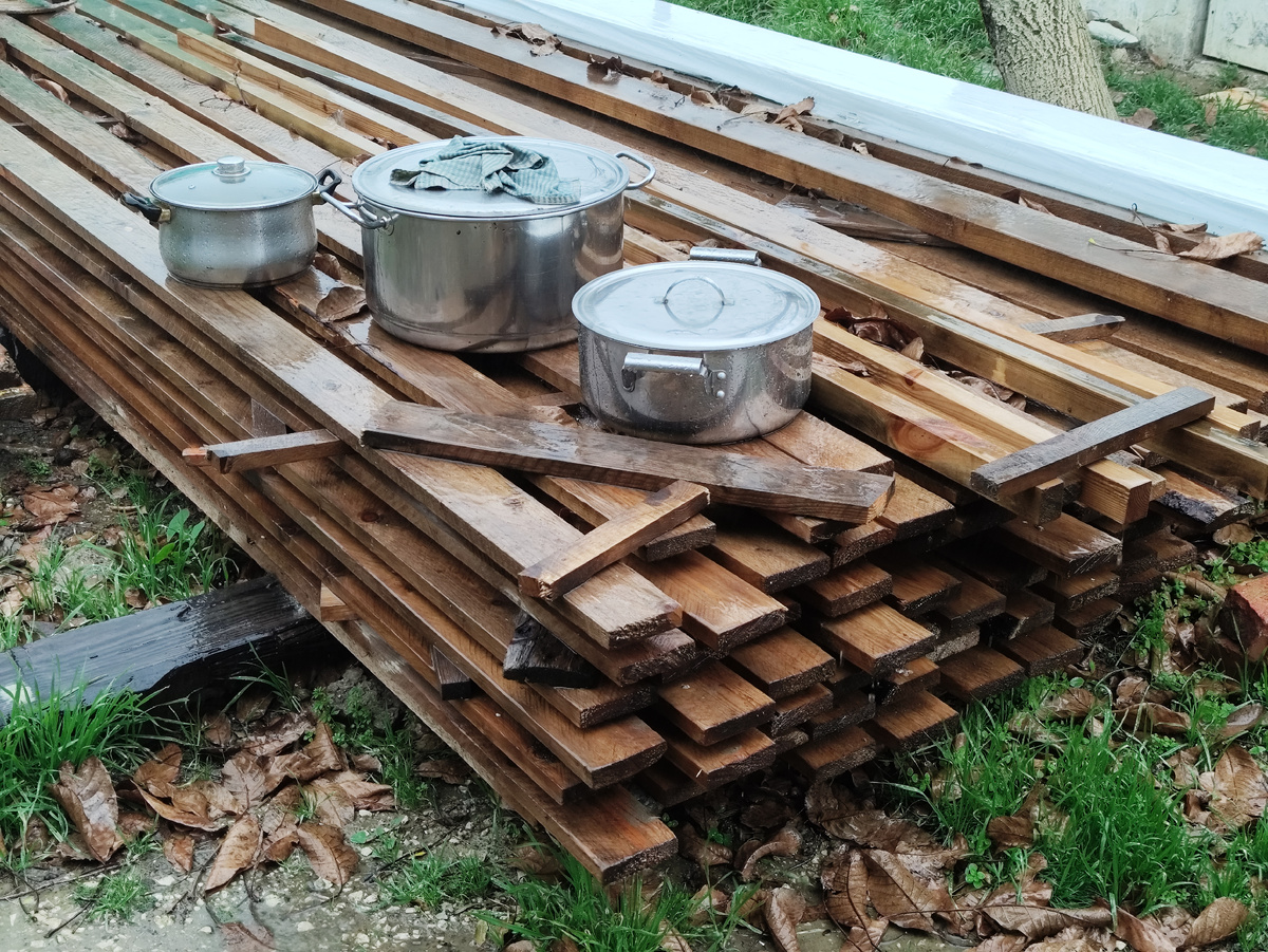 Досочки в очередной раз помоет, и кастрюльки мои тоже )))