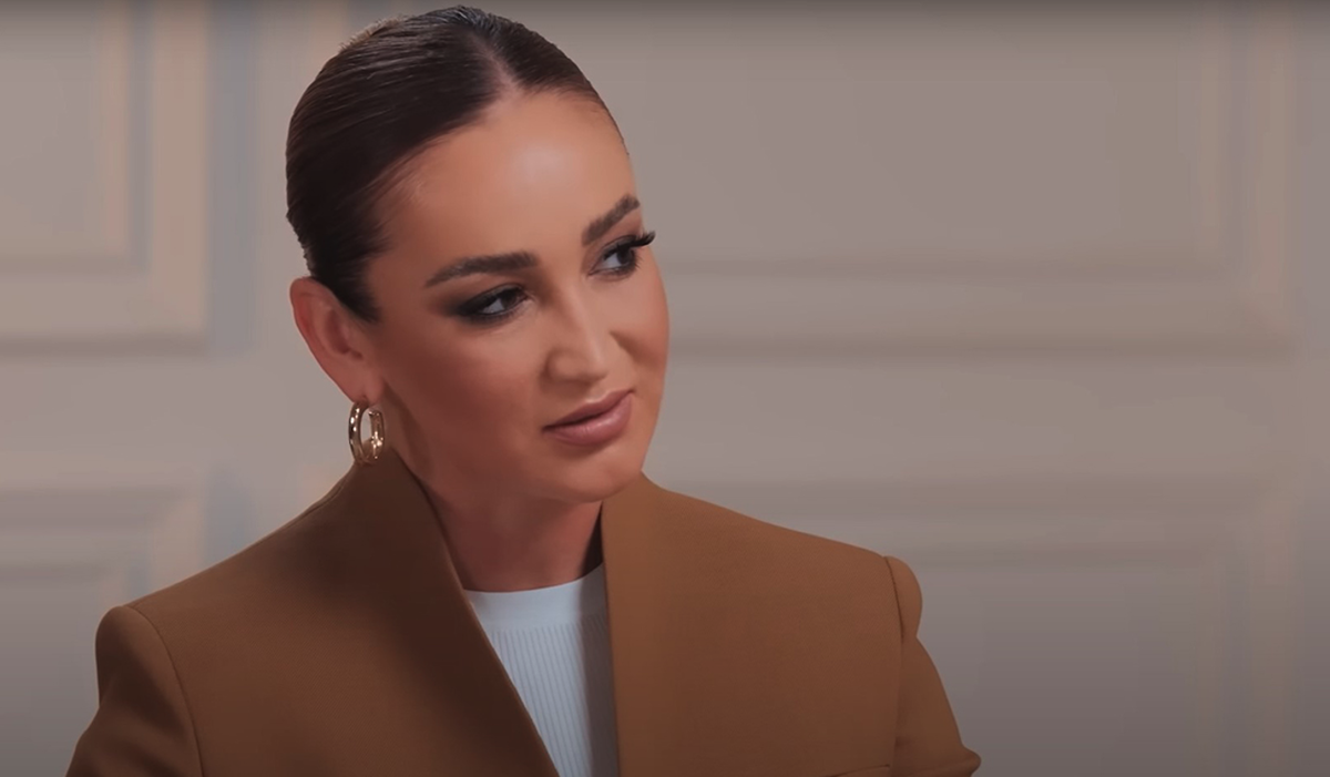    Ольга Бузова. Кадр: YouTube / Надежда Стрелец