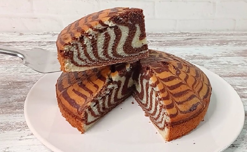 Зебра на кефире: рецепт пирога из детства