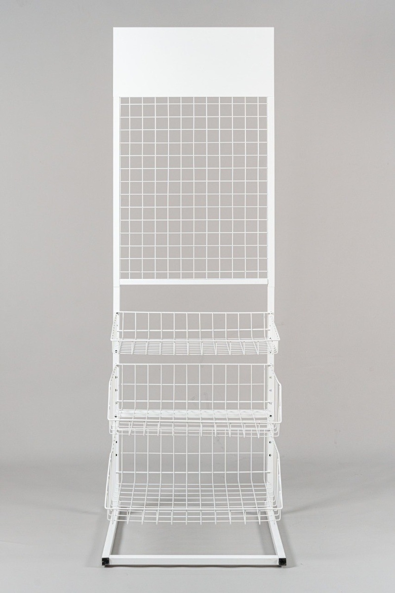 стеллаж с корзинами металлический, сетчатые корзины для выкладки, стойка с сетчатыми корзинами, торговое оборудование с корзинами, металлический стеллаж для магазина, стеллаж с сетчатыми корзинами, стойка с крючками для подвесных товаров, стойка для демонстрации товаров