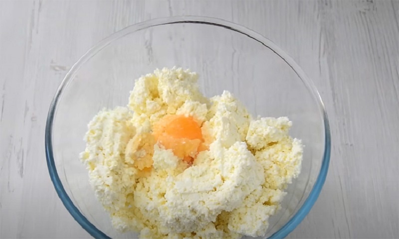 Сырники без лишней муки: секрет ресторанной нежности