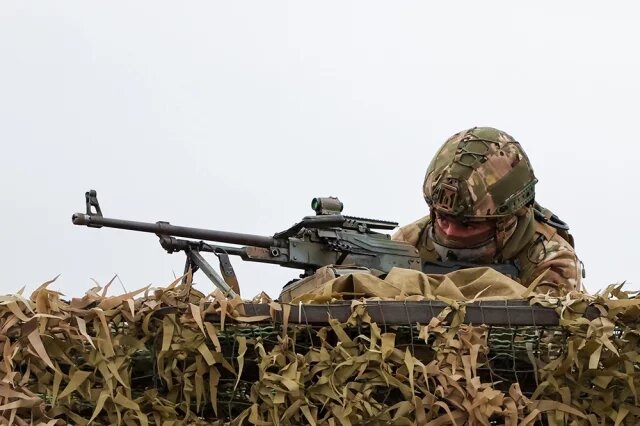    Может ли участник СВО удаленно сделать доверенность на продажу квартиры?