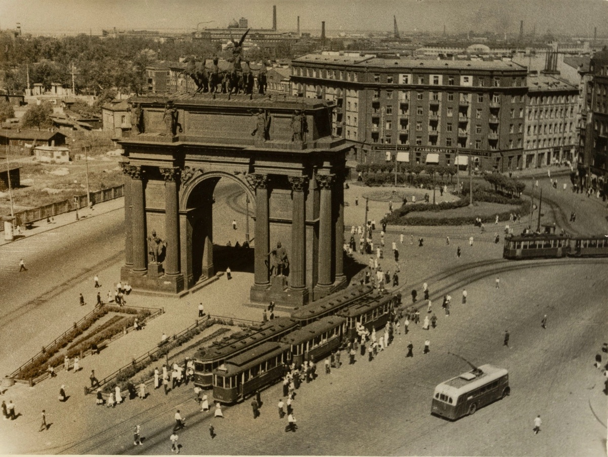 Нарвские триумфальные ворота, площадь Стачек. Примерно 1940 год