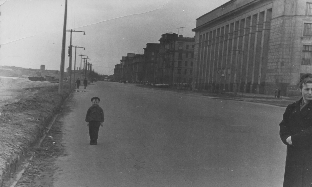 Малоохтинский проспект, 98. Главный корпус РГГМУ (бывший ЛГМИ, Ленинградский гидрометеорологический институт). Примерно 1960 г. Фото: архив Евгения Крахмалёва vk.com/krahmaleve