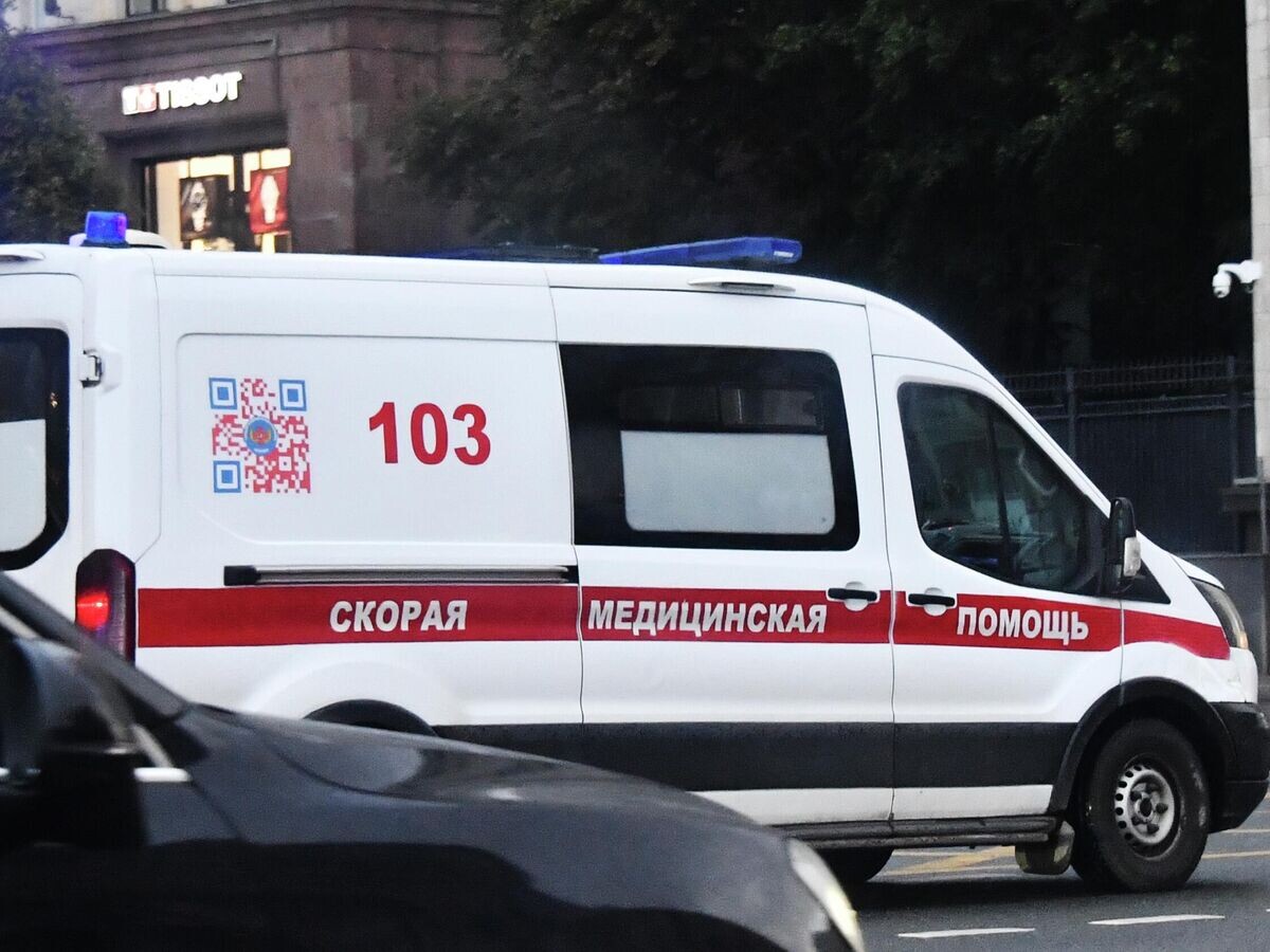    Автомобиль скорой помощи в Москве© РИА Новости / Наталья Селиверстова