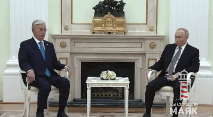    Кадры с Telegram-канала "Вы слушали маяк"