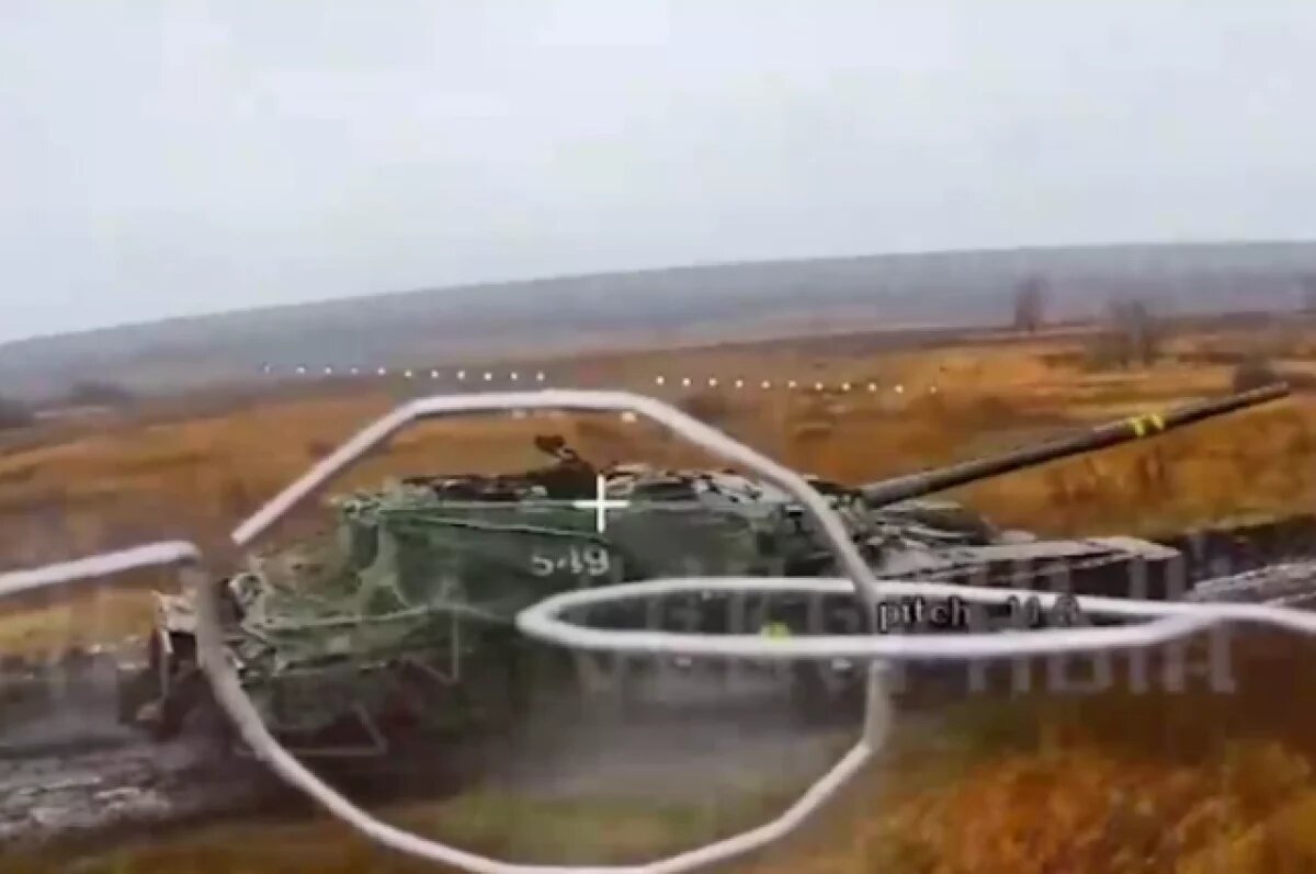    Появились кадры уничтожения колонны танков ВСУ в Харьковской области