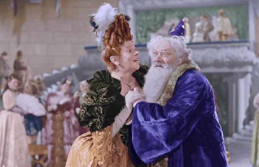 Кадр из фильма "Золушка". Раньше информацию пердавали так