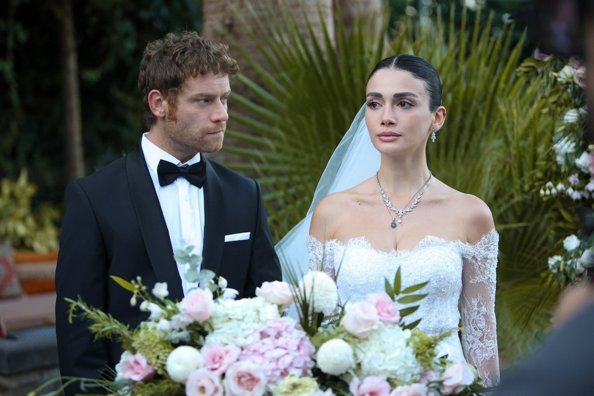 Мехмет и Гюнеш. Кадр из сериала "Глааза Чёрного моря". Фото найдено в интернете.