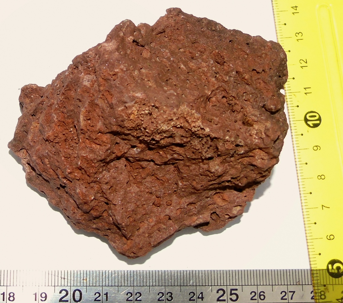 Туф пепловый, кислого-среднего (смешанного) состава