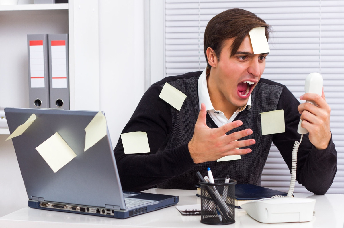 Сильно занятый сотрудник (из сети)