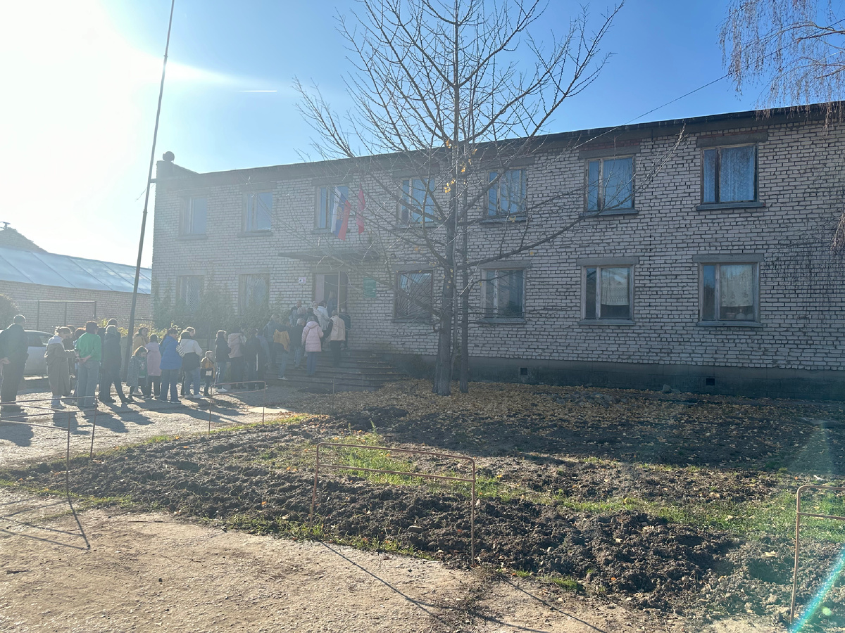 Главный вход. Фото автора 