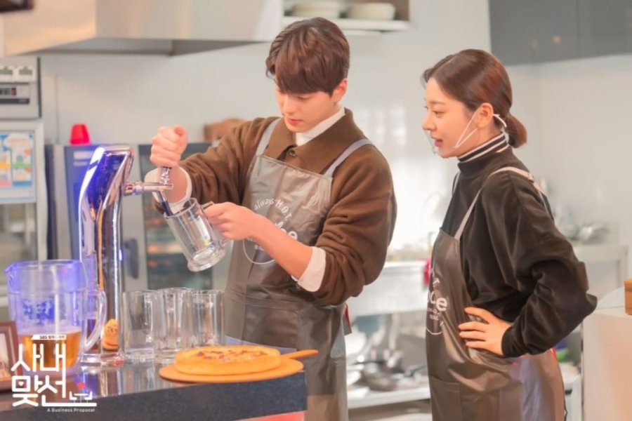 Кадр из сериала "Деловое предложение" | Кинориум