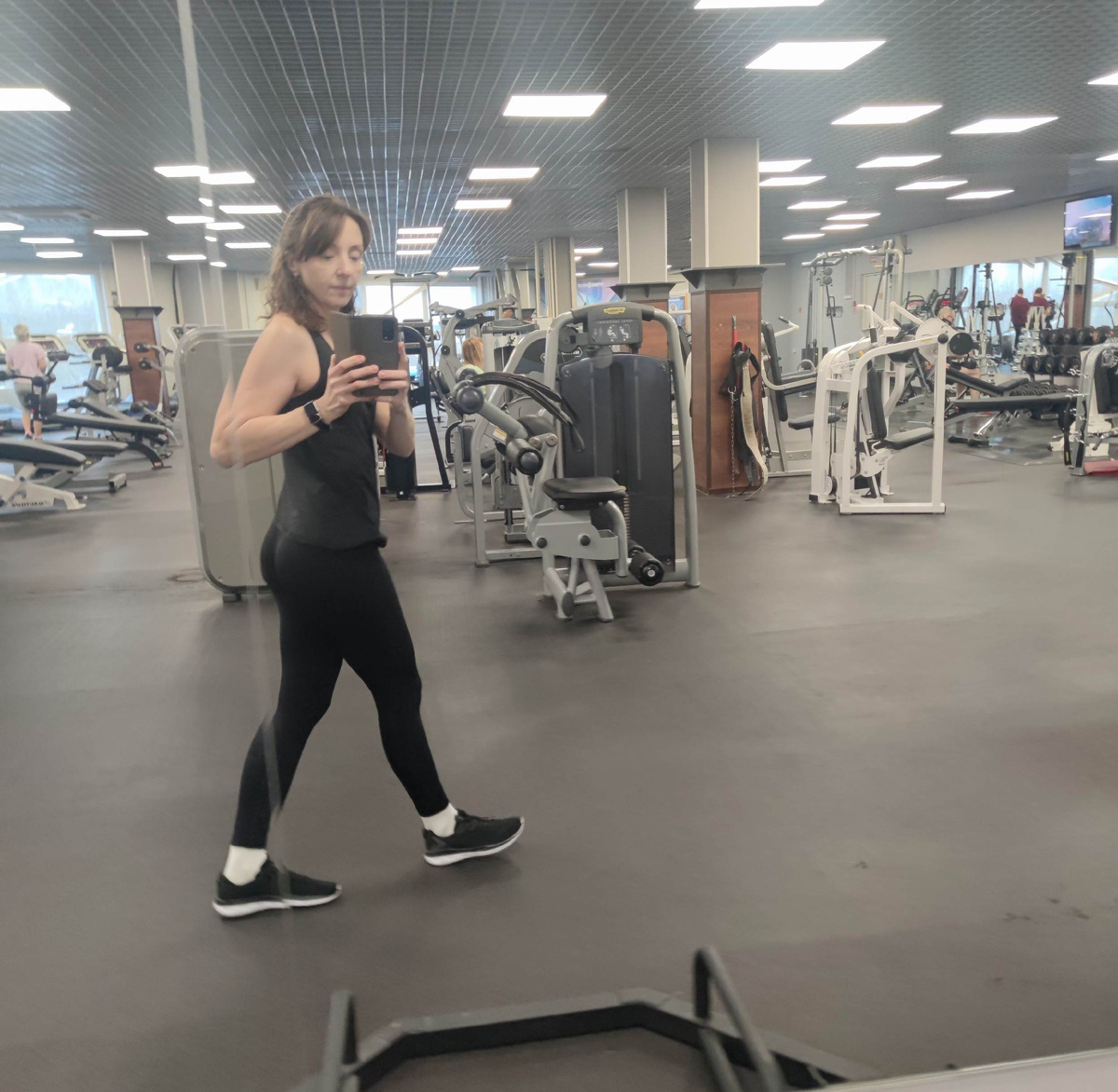 Привет! Я Ксюша, мама пятерых. Долгое время занималась тхэквондо, недавно закончила обучение на фитнес-тренера. Здесь рассказываю о своей жизни как она есть. Всем рада, присоединяйтесь!