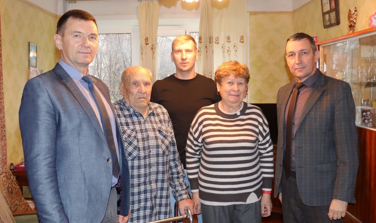    Саратовский ветеран ВОВ отметил 100-летие со дня рожденияНовости Саратова и области – Сетевое издание «Репортер64»