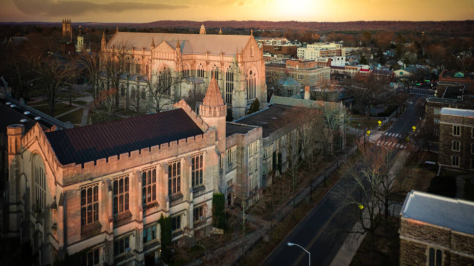 Принстонский университет Нэш выбрал по принципу расстояния от дома.📷Фото: Shutterstock Premier / Fotodom