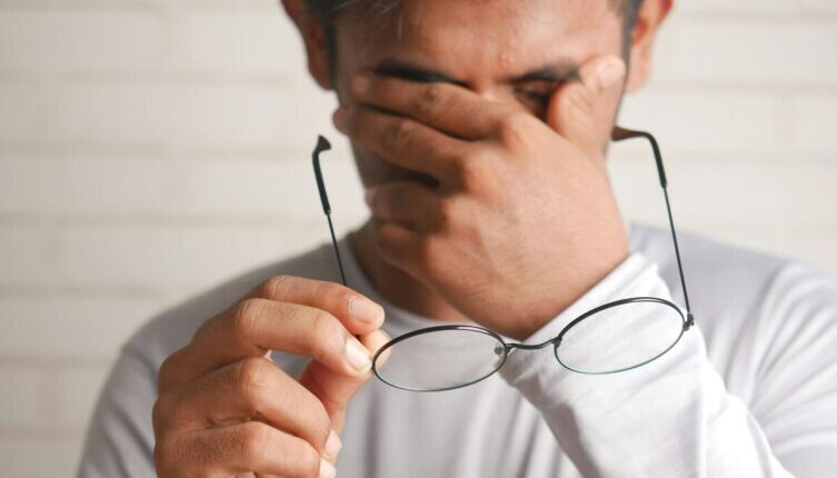    Что такое катаракта? Фото: Towfiqu barbhuiya on Unsplash