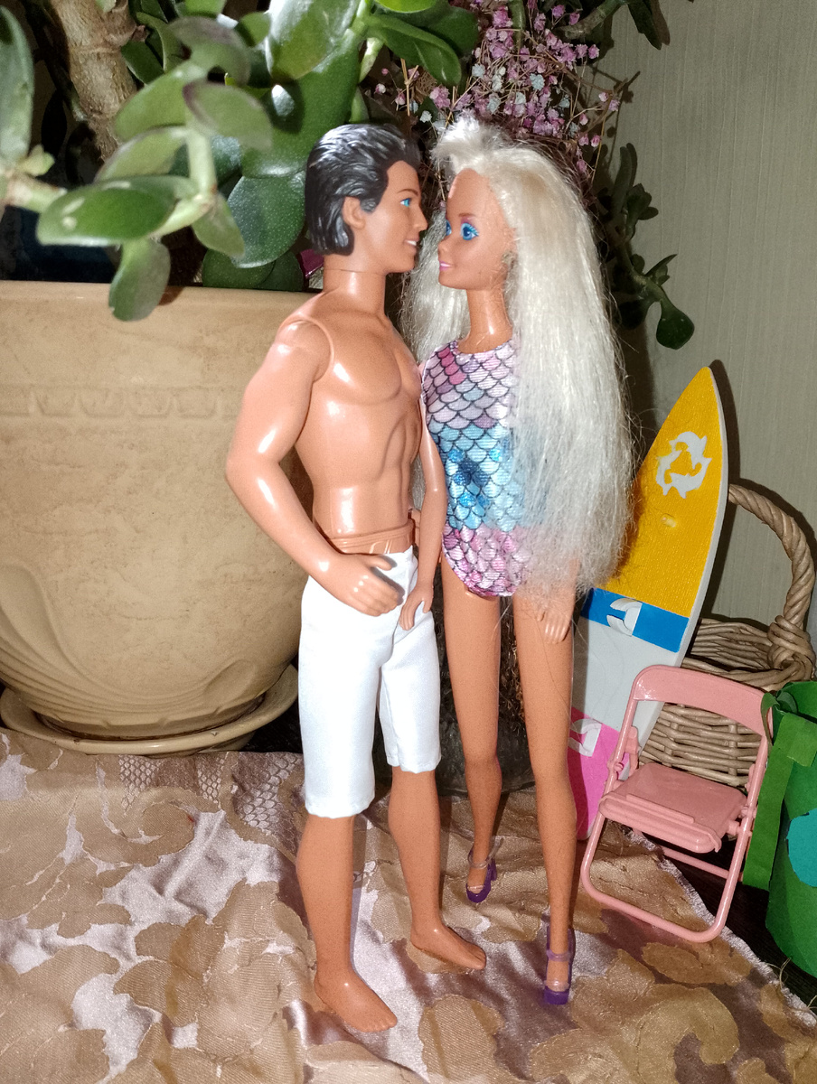 "Марисабель, дорогая, пойдем плаваем, покатаемся на серфах, сегодня отличная погода"