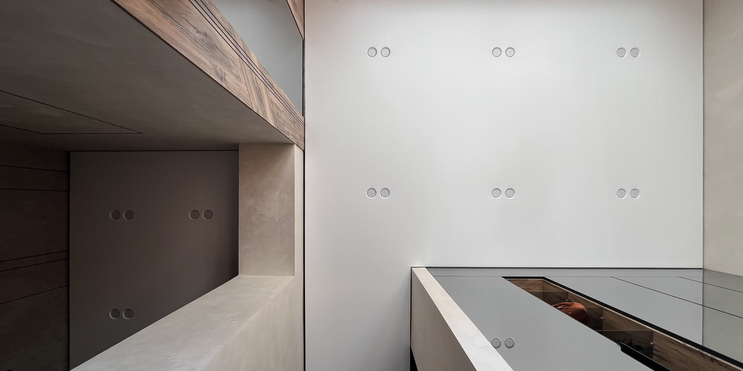 Двойные и тройные светильники в потолок без боли!