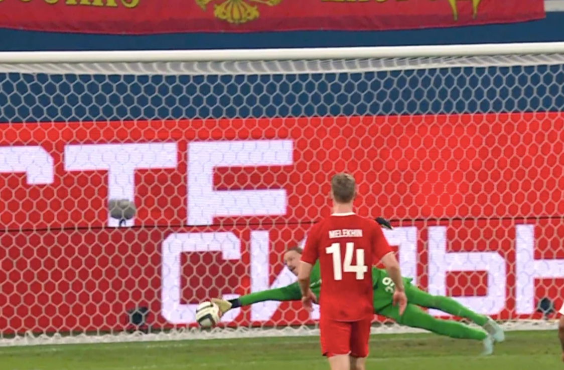 Матвей Сафонов не выручил сборную России в матче с Перу. Фото: соцсети