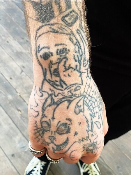 Судя по всему, этот фанат Ваганыча еще молод)))