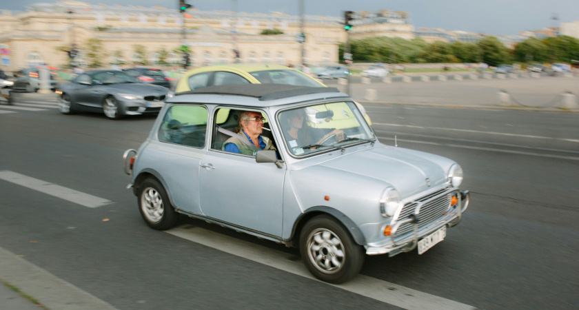    Конституционный суд вынес решение: что делать, если начал обгон на прерывистой, а закончить до сплошной не успеваешь?