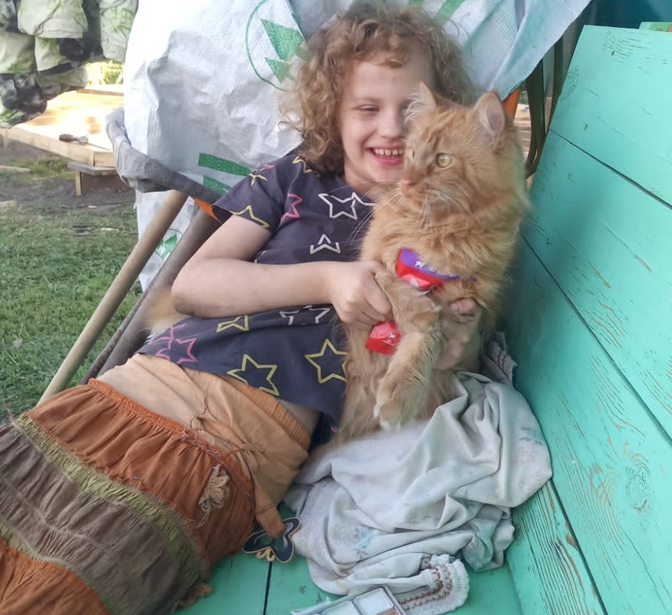 Доча с любимым котом