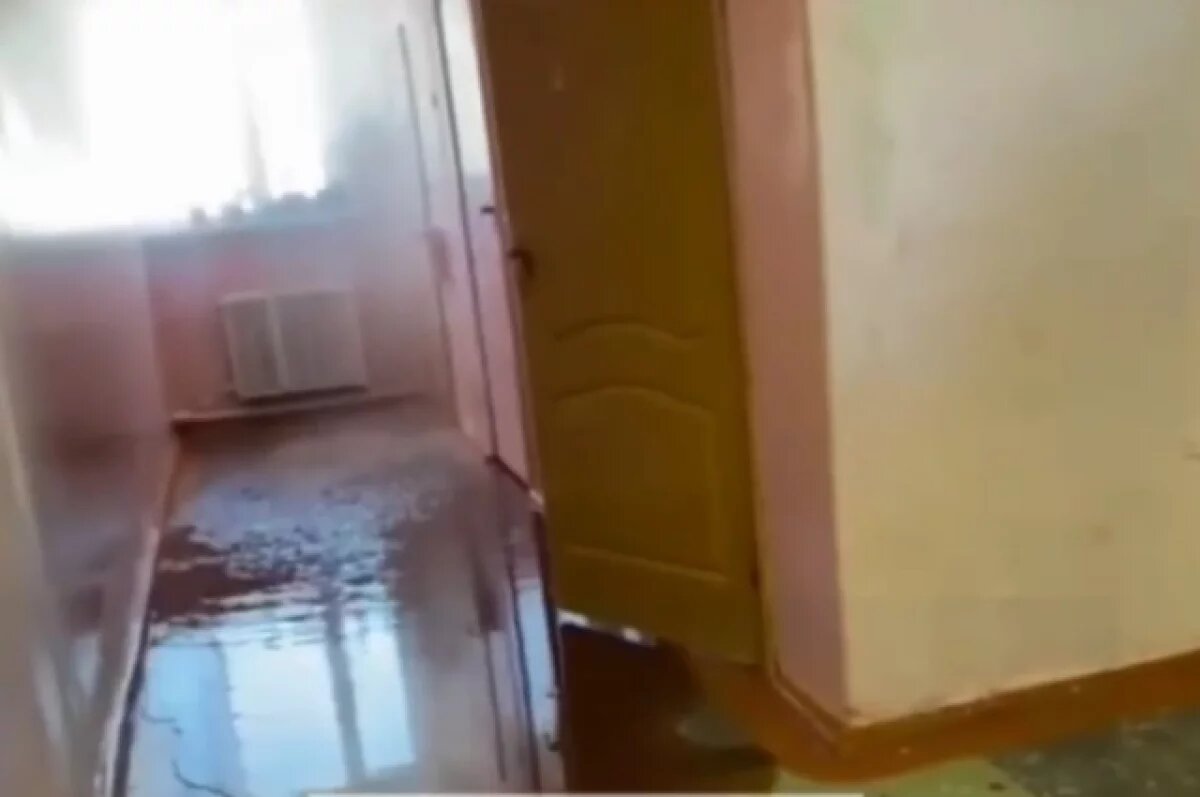    Поток из кипятка залил школу № 11 в Петропавловске