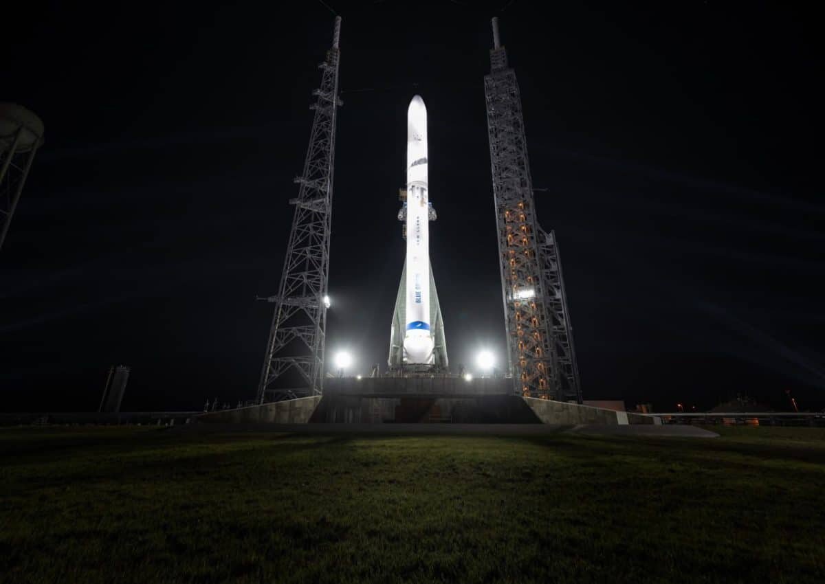    Ракета New Glenn на стартовой площадке / © Blue Origin