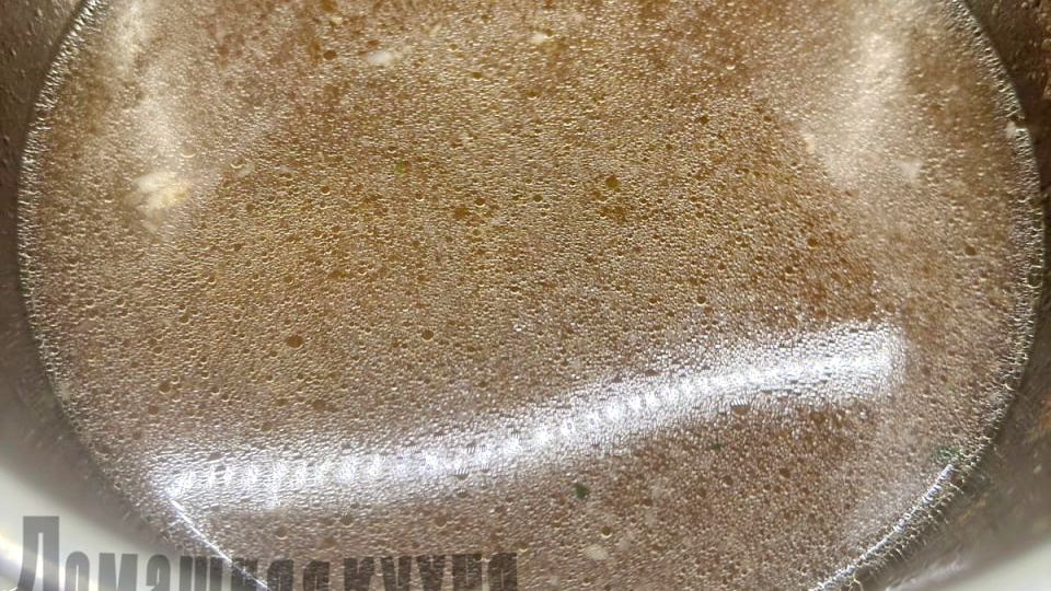 Тройной говяжий бульон из разных отрубов. Не всякий приготовит, но всякий любитель бульонов, возможно, приятно удивится