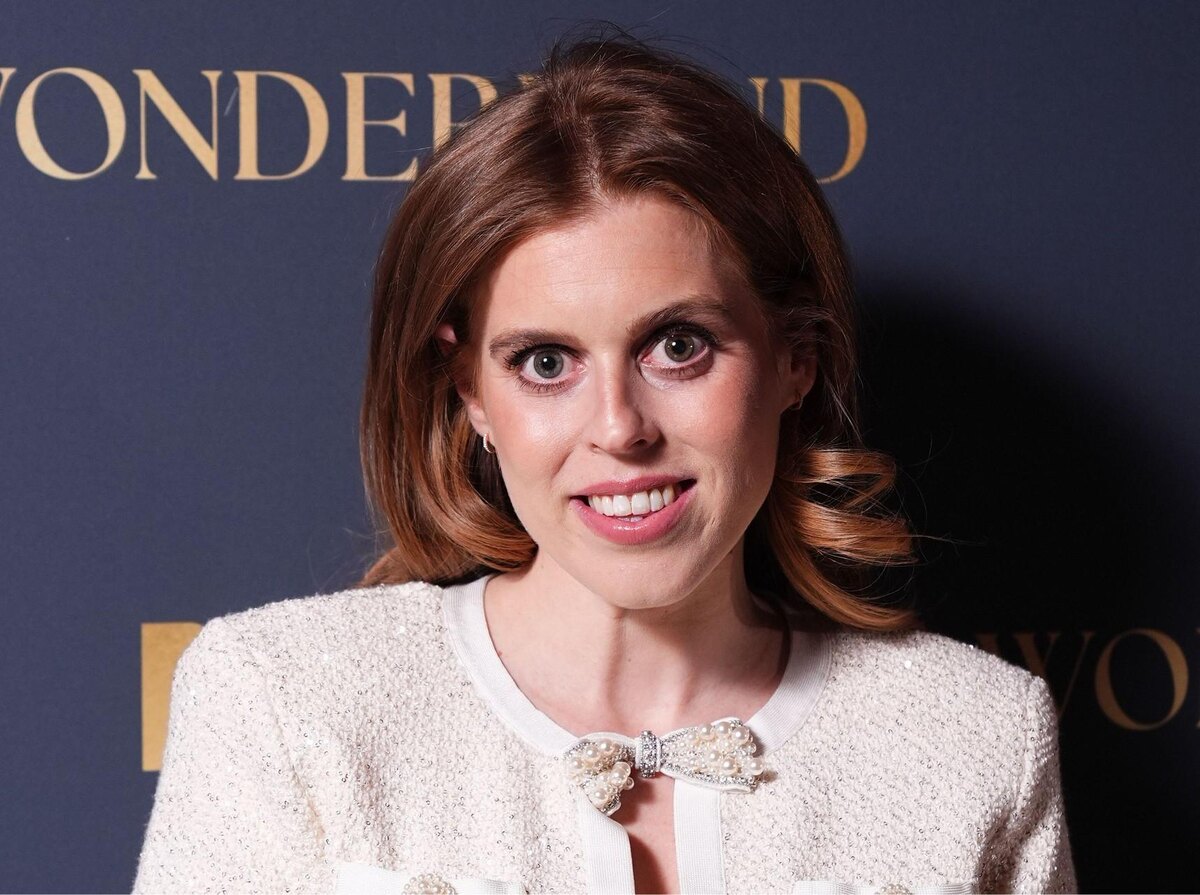 Принцесса Беатрис считалась любимой внучкой Елизаветы II.