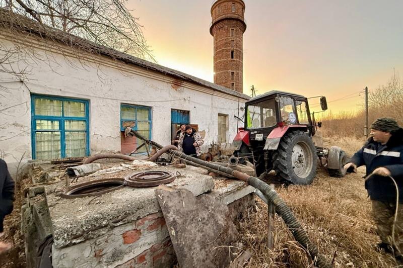    Соцсети главы Коркино Александра Орла. Насосная станция, где произошла авария